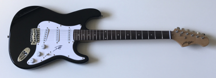Duff McKagan Signed Electric Guitar – £249