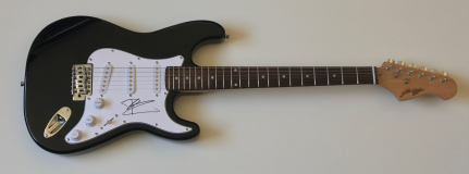 Pete Townshend Signed Electric Guitar – £399