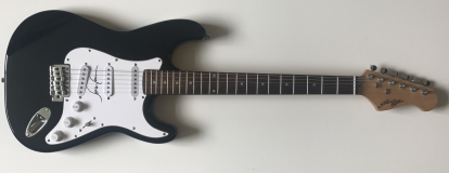 Sean Lennon Signed Electric Guitar -£199