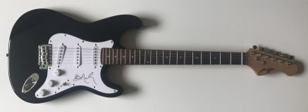 Willie Nelson Signed Electric Guitar – £249