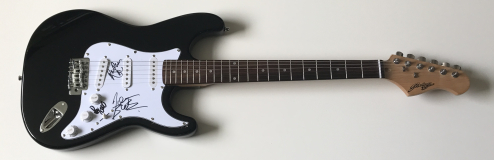 The Move Signed Electric Guitar – £249